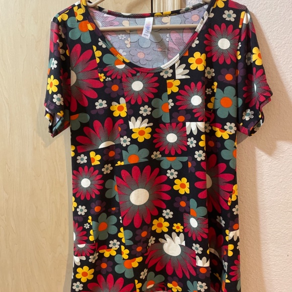 Women Large OS 2 Piece LuLaRoe Shirt with matching Leggings! Complete matching S - Picture 2 of 6